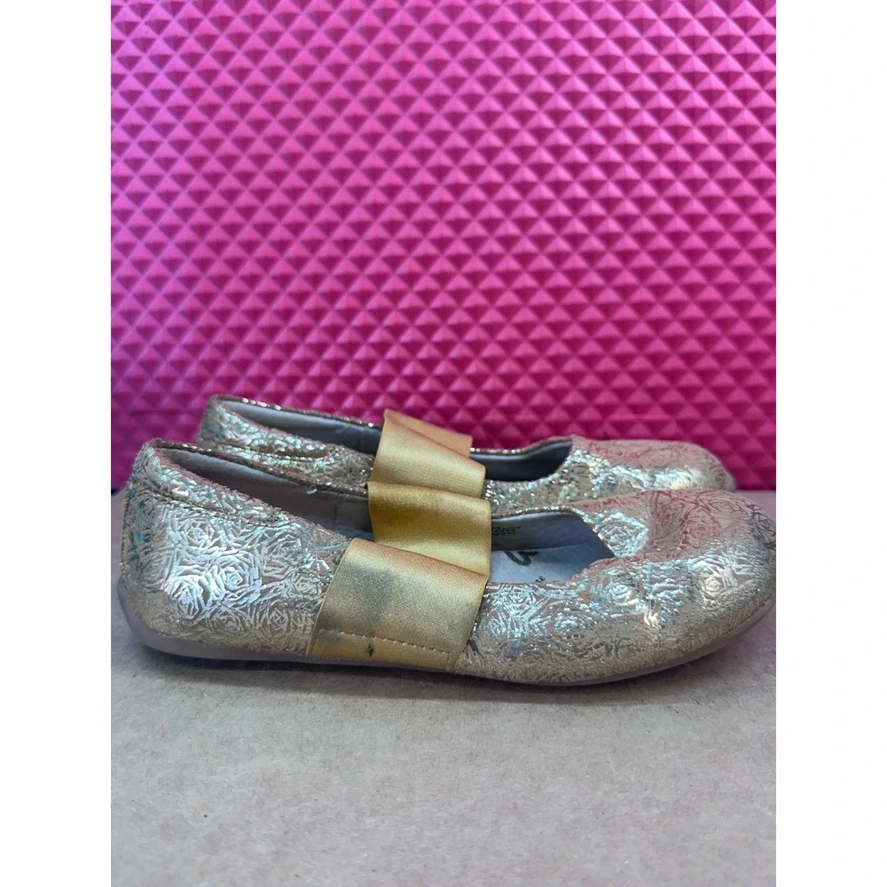 Livie & Luca Girls Metallic Gold Floral Embossed Mary Jane Flats Size 13